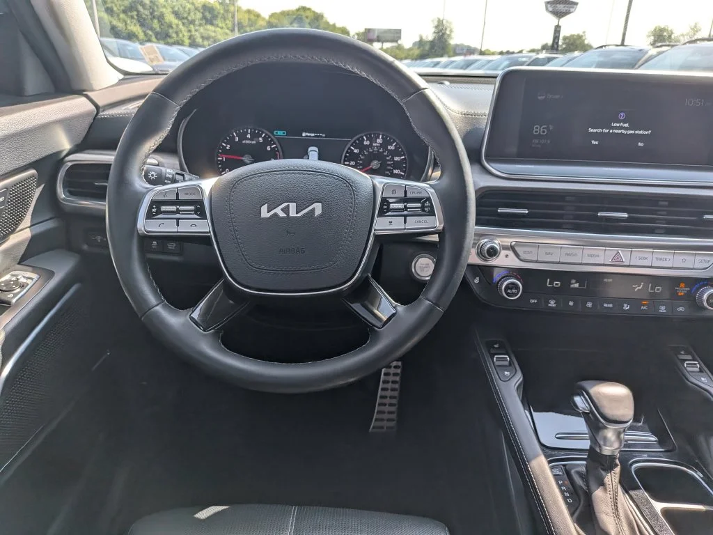 Certified Used 2022  Kia SX image 11