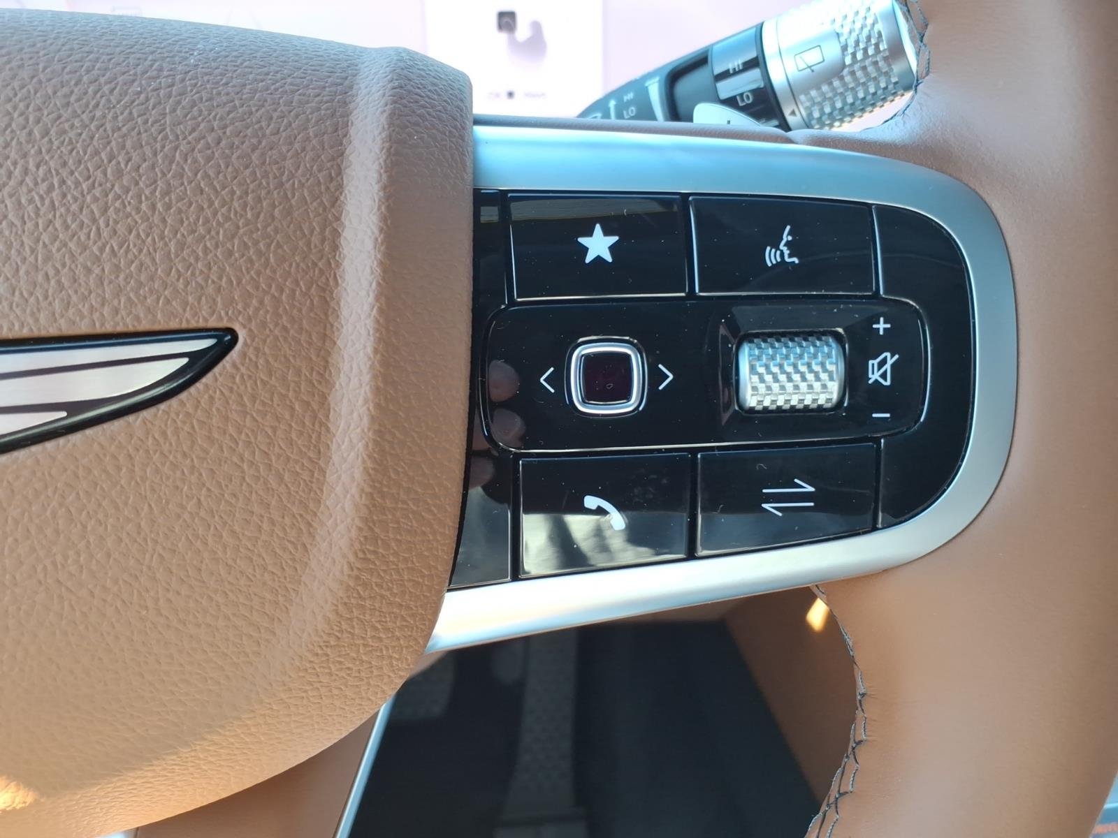 New 2026 White Genesis 2.5T ADVANCED image 20