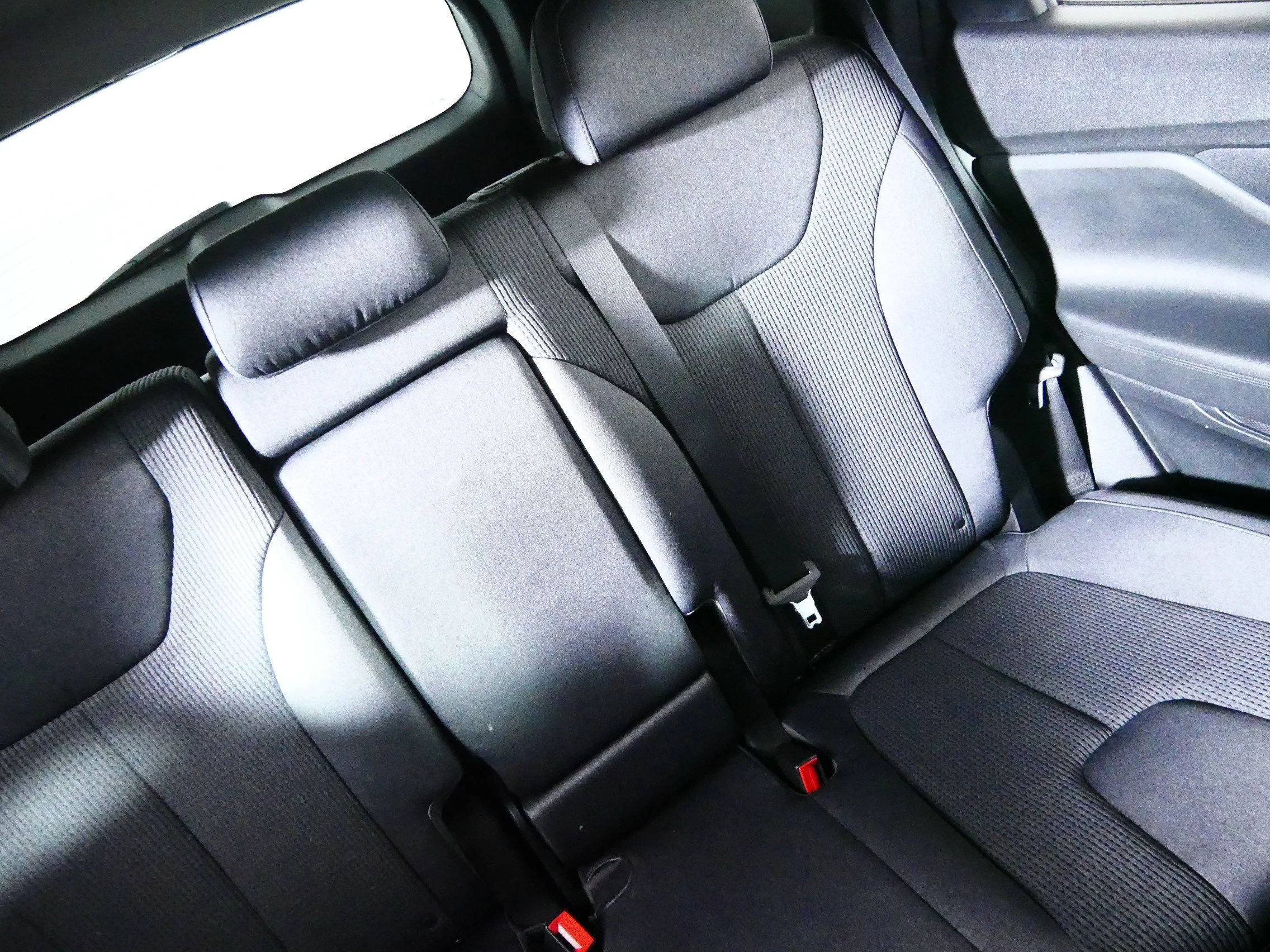 Used 2022 Hampton Gray Hyundai SEL image 14