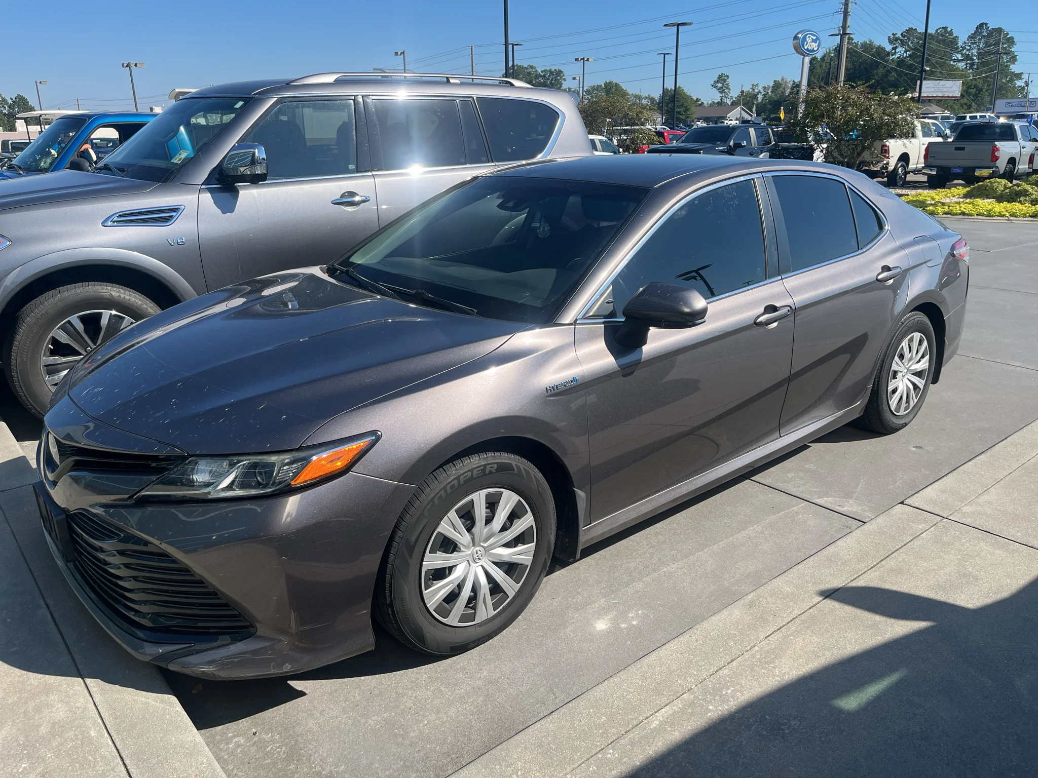 2020 Toyota Camry Hybrid LE