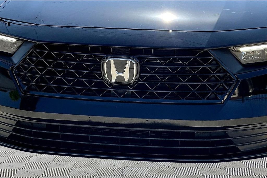 Used 2025  Honda Sport-L image 34