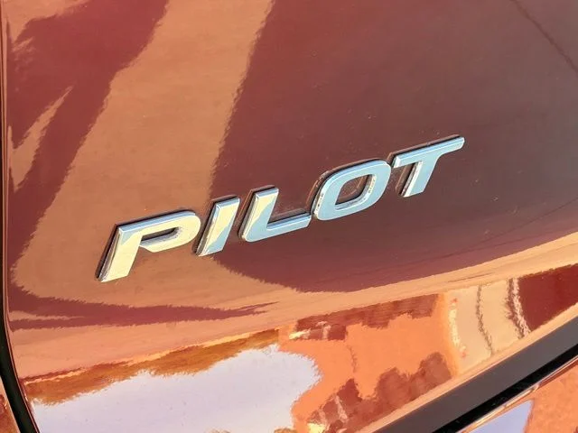 Used 2019 Red Honda EX-L image 7