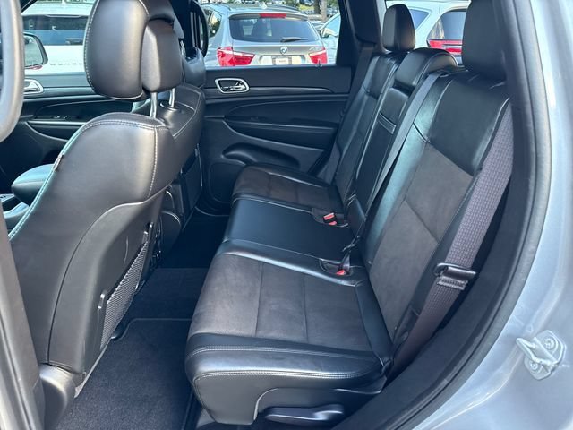 Used 2021 Billet Silver Metallic Clearcoat Jeep Laredo X image 13