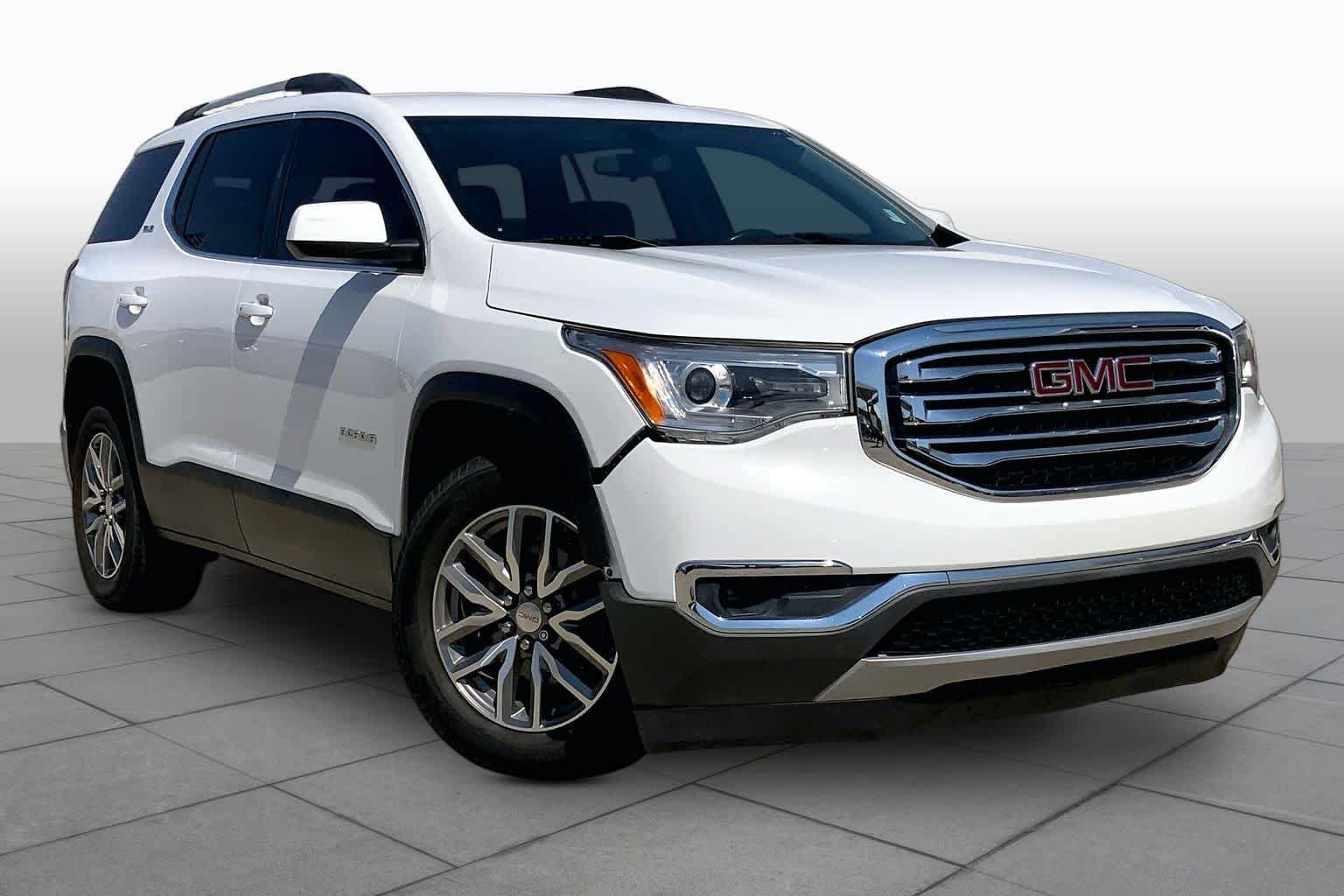 Used 2019 Summit White GMC SLE image 3