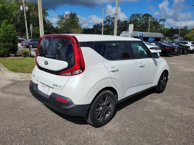 Used 2021 White Kia EX image 2