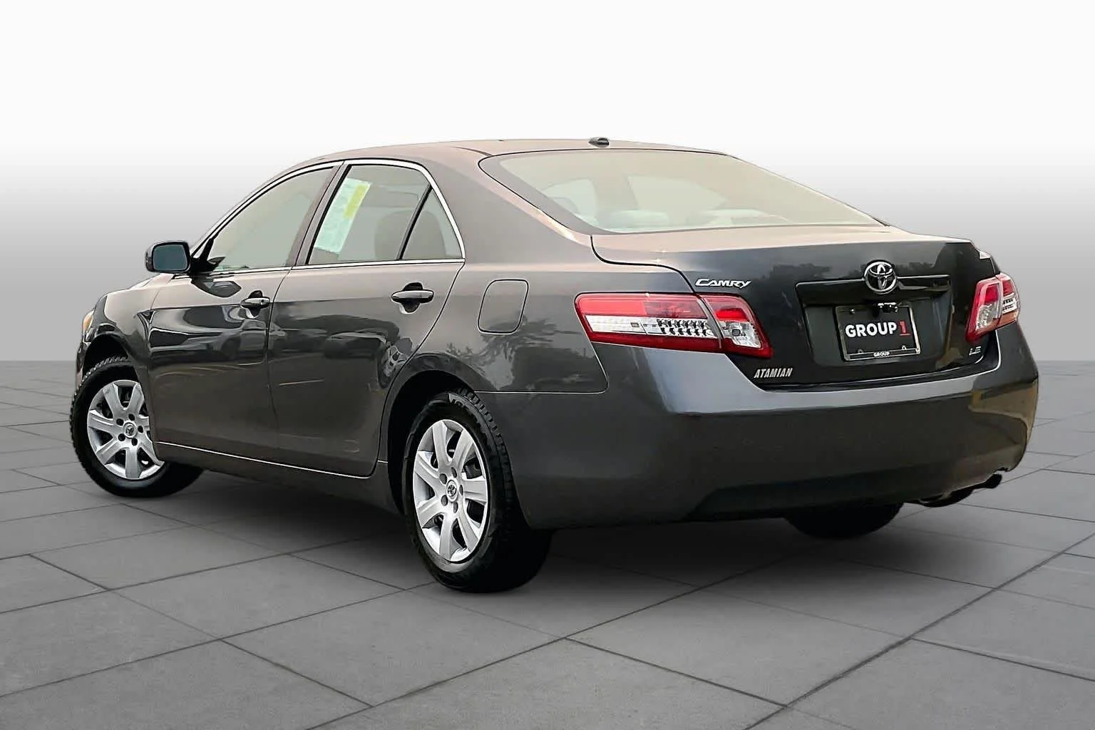 Used 2010 MAGNETIC GRAY MET. Toyota  image 11