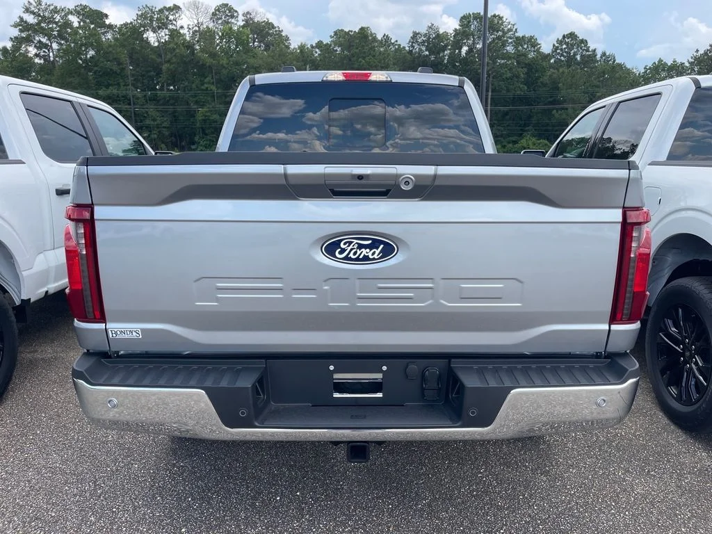 New 2026 Iconic Silver Metallic Ford XLT image 10