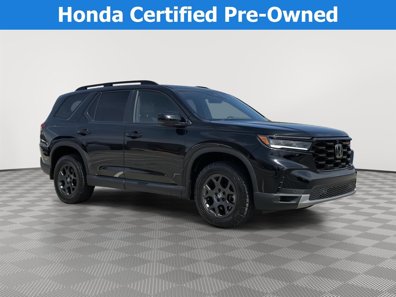2025 Honda Pilot TrailSport AWD's photo