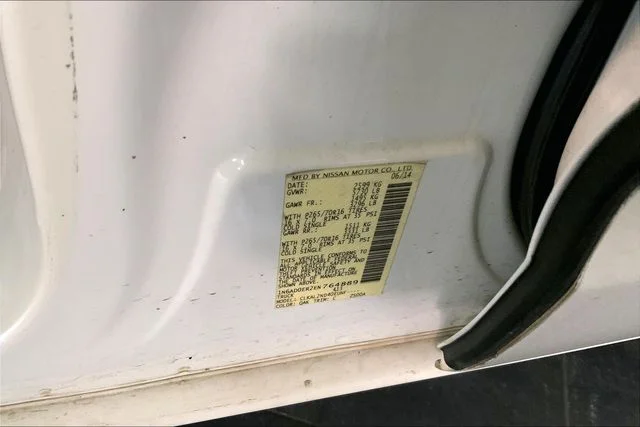 Used 2014 White Nissan SV image 12