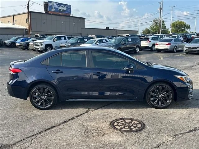 Used 2023  Toyota SE image 12