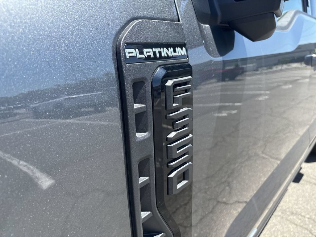 2026 Ford F-350 Super Duty Platinum - Photo 37