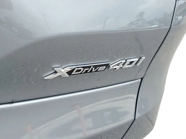 Used 2025 Gray BMW xDrive40i image 28