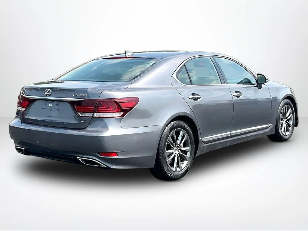 Used 2016 Gray Lexus 460 image 2