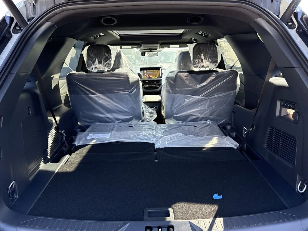 New 2026 White Ford Tremor image 32