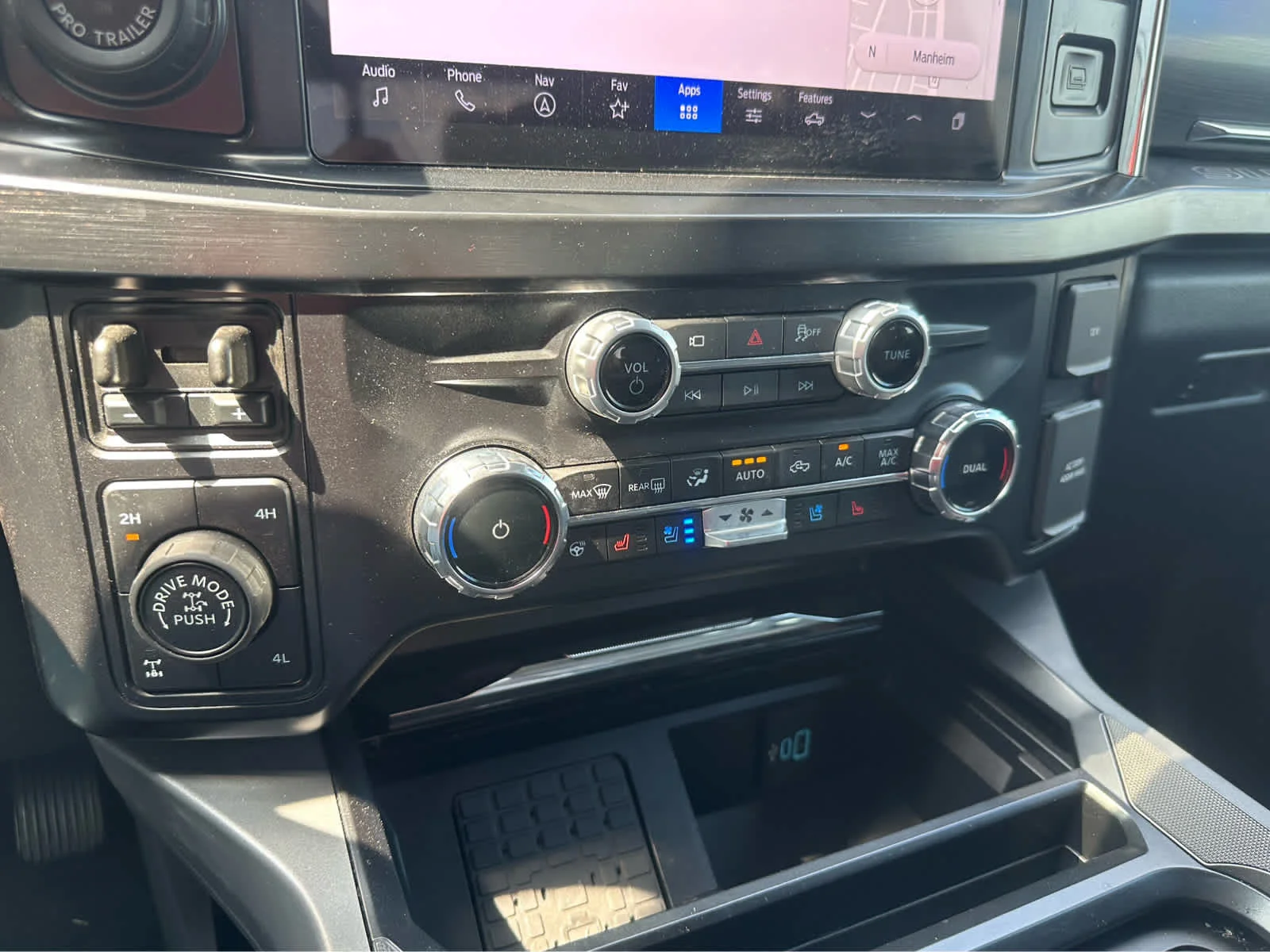 Used 2026 Avalanche Ford LARIAT image 15