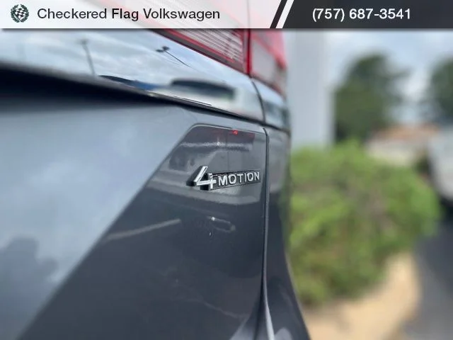 Used 2024 Platinum Gray Metallic Volkswagen 2.0T SE w/Technology image 11