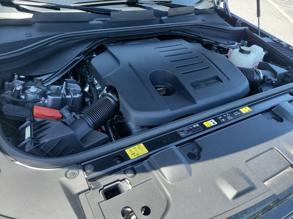 New 2026 Eiger Grey LAND ROVER SE image 30
