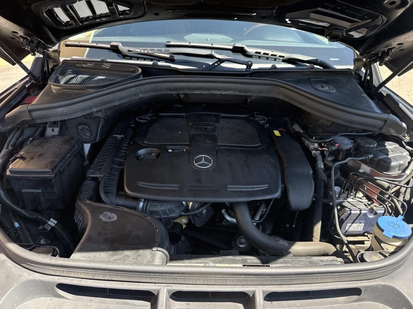 Used 2015 Black Mercedes-Benz ML 350 image 10