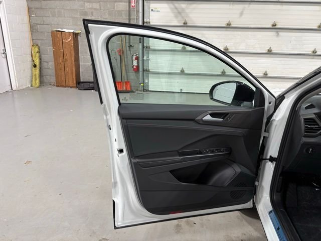 New 2026 White Volkswagen 1.5T SE Black image 10