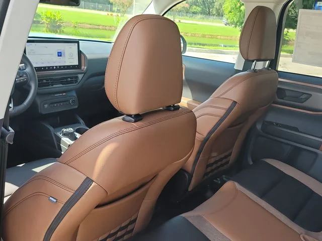 New 2026 Azure Gray Metallic Ford Outer Banks image 12