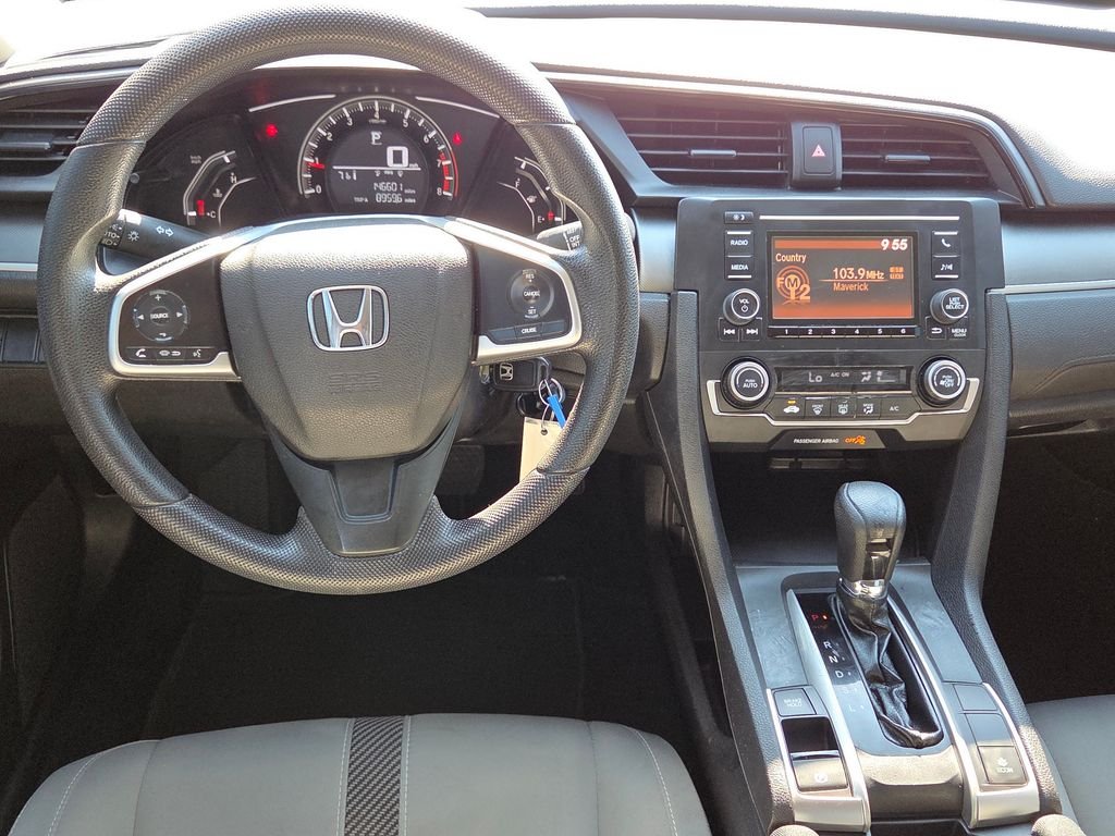 Used 2018  Honda LX image 17