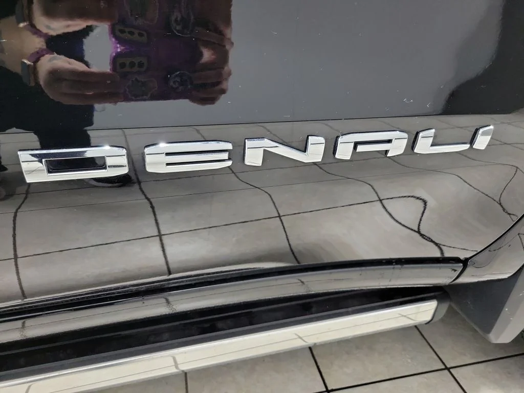 Used 2025 Black GMC Denali Ultimate image 25