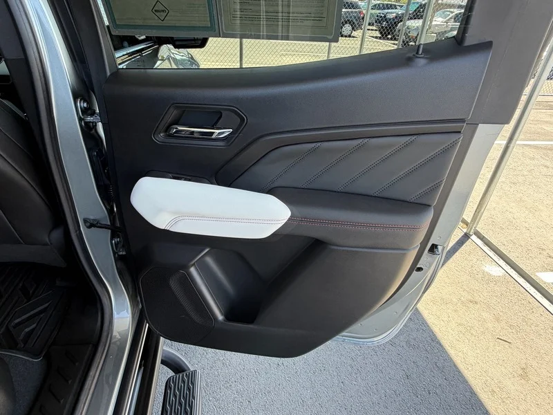 Used 2023 Sterling Metallic GMC AT4X image 24