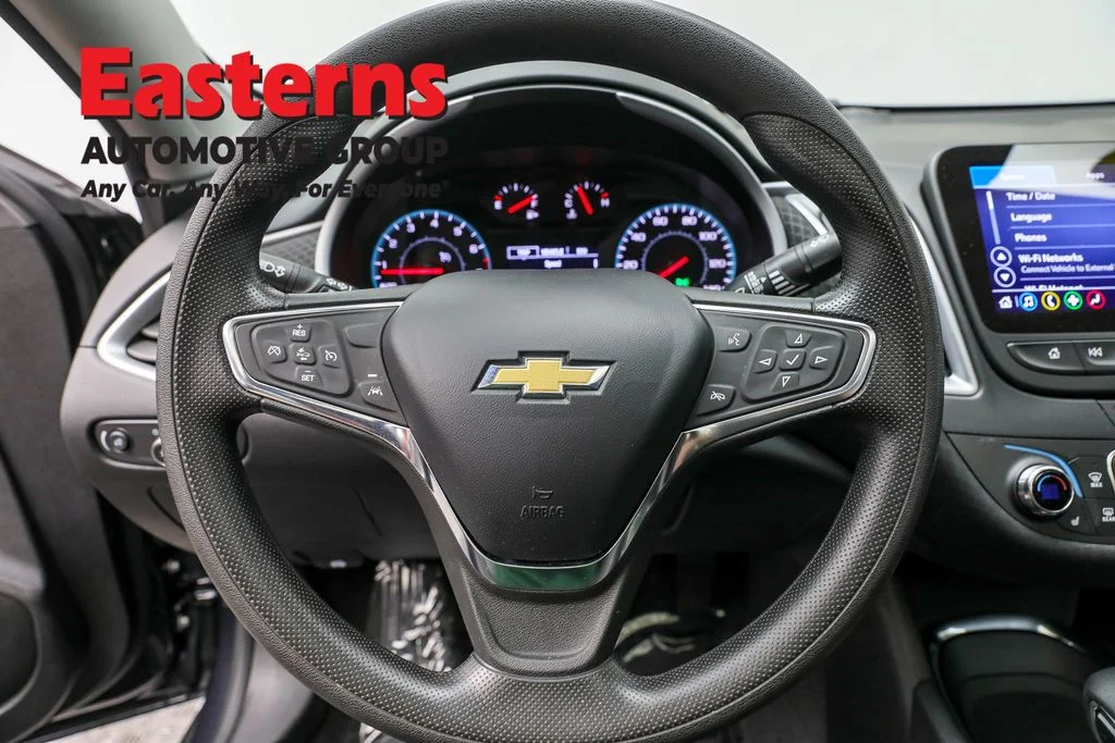 Used 2023 Gray Chevrolet LT image 10