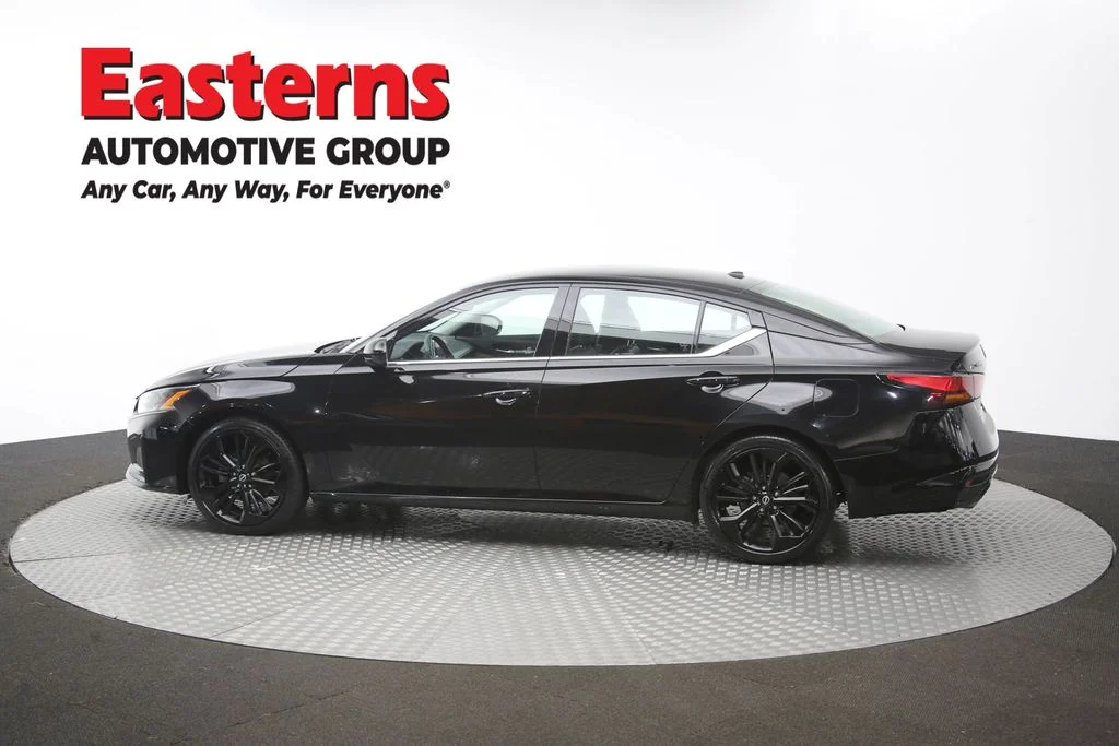 Used 2024 Black Nissan 2.5 SR image 62