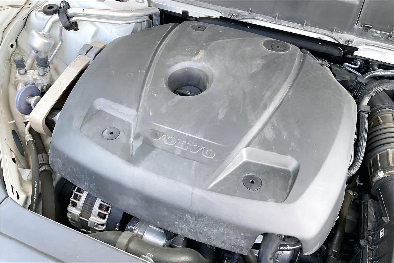 Used 2020 Crystal White Metallic Volvo Inscription image 31