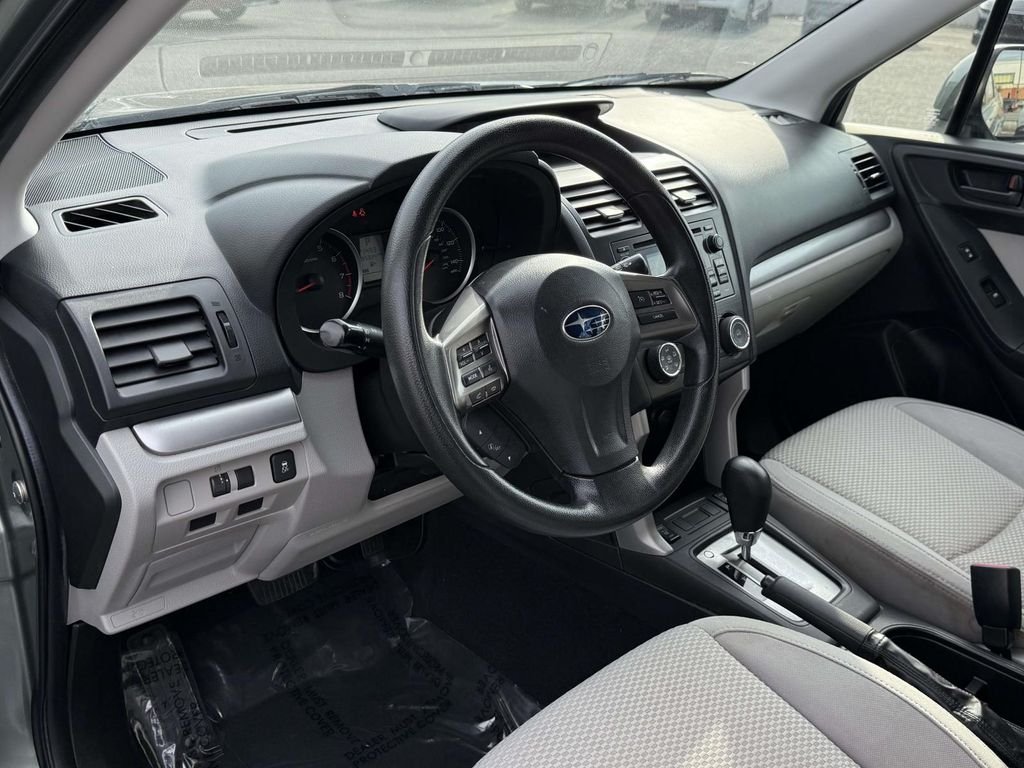 Used 2015 Green Metallic Subaru 2.5i Premium image 2