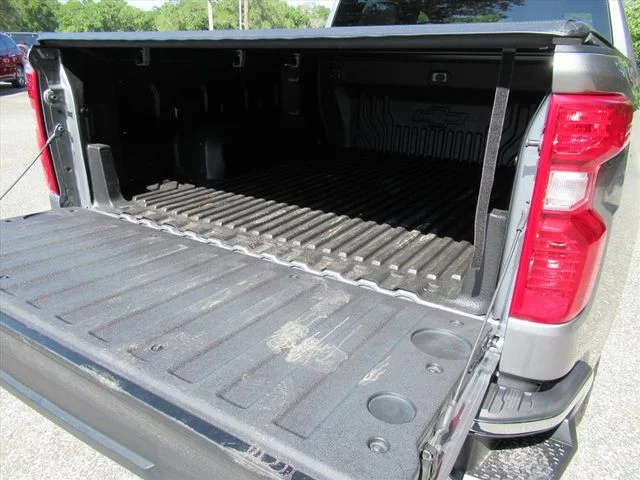 Used 2024 Gray Chevrolet LT image 30