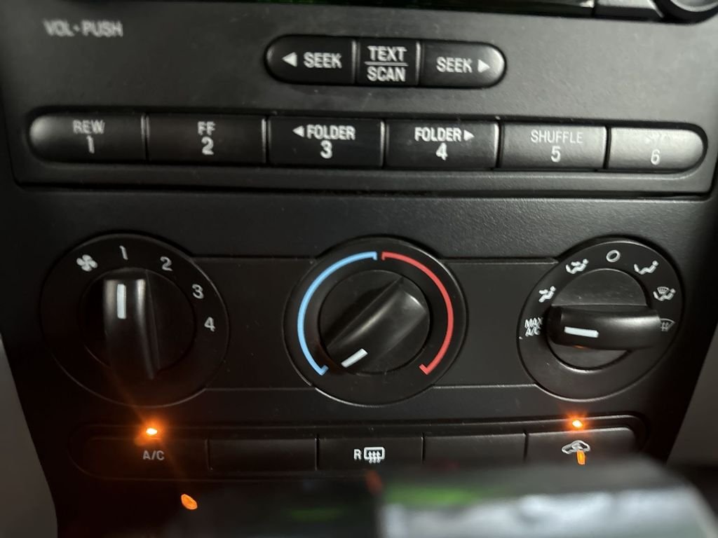 Used 2007 Blue Ford V6 Deluxe image 26