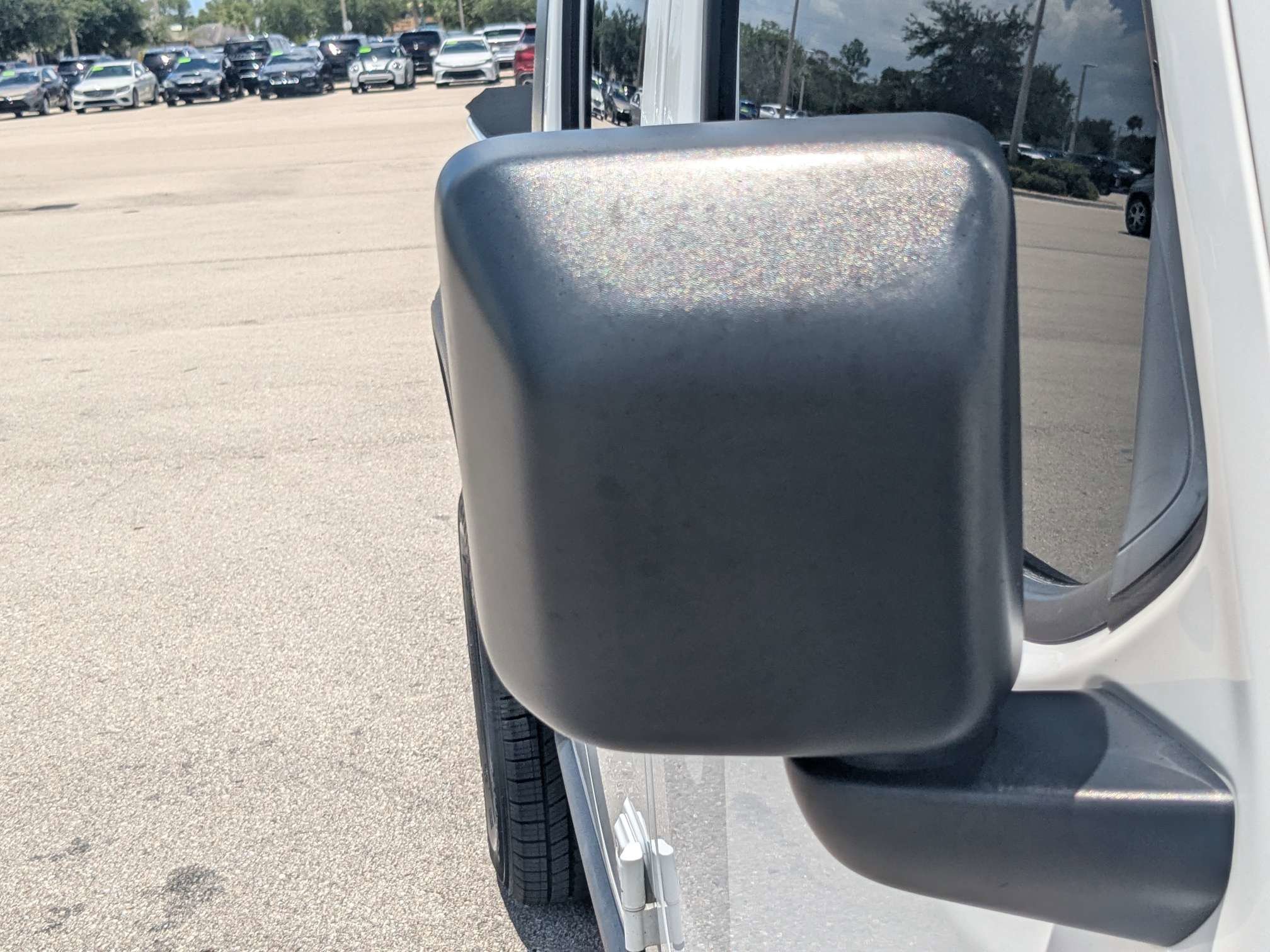Used 2020 Bright White Clearcoat Jeep Sport S image 13