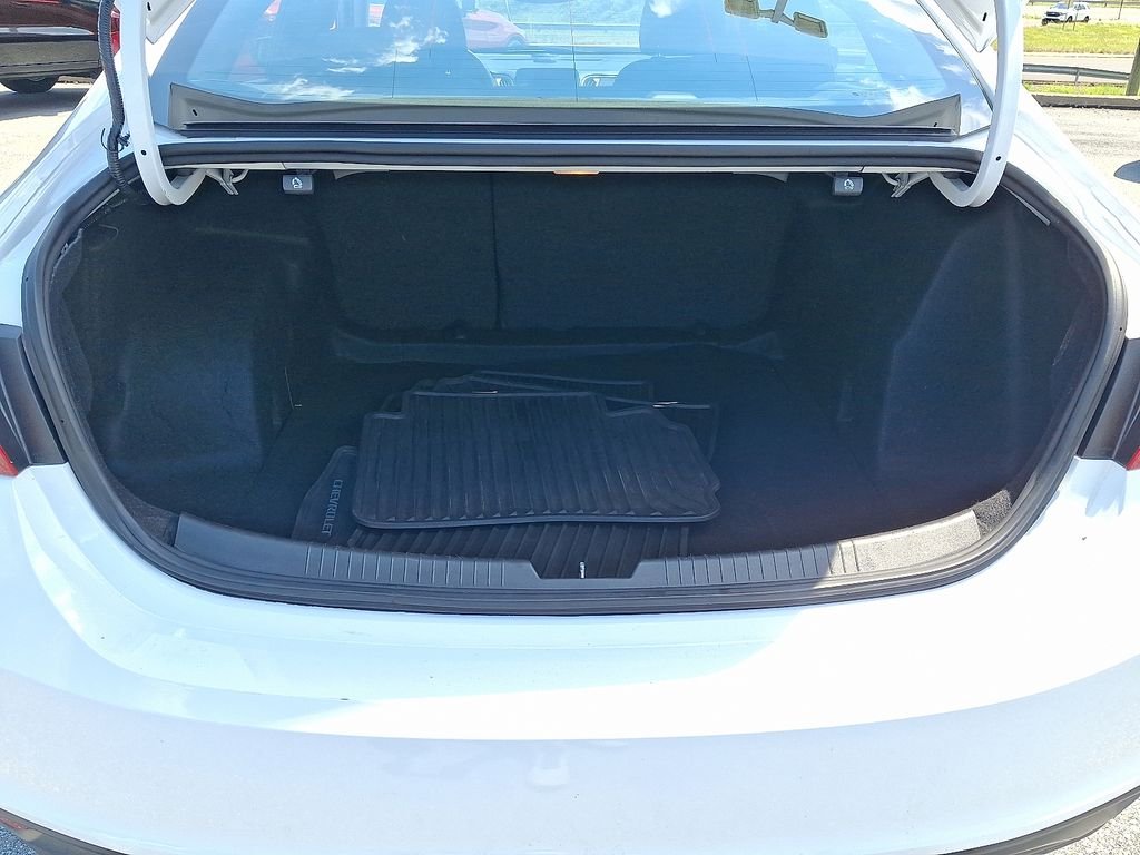 Used 2023 White Chevrolet LS image 28
