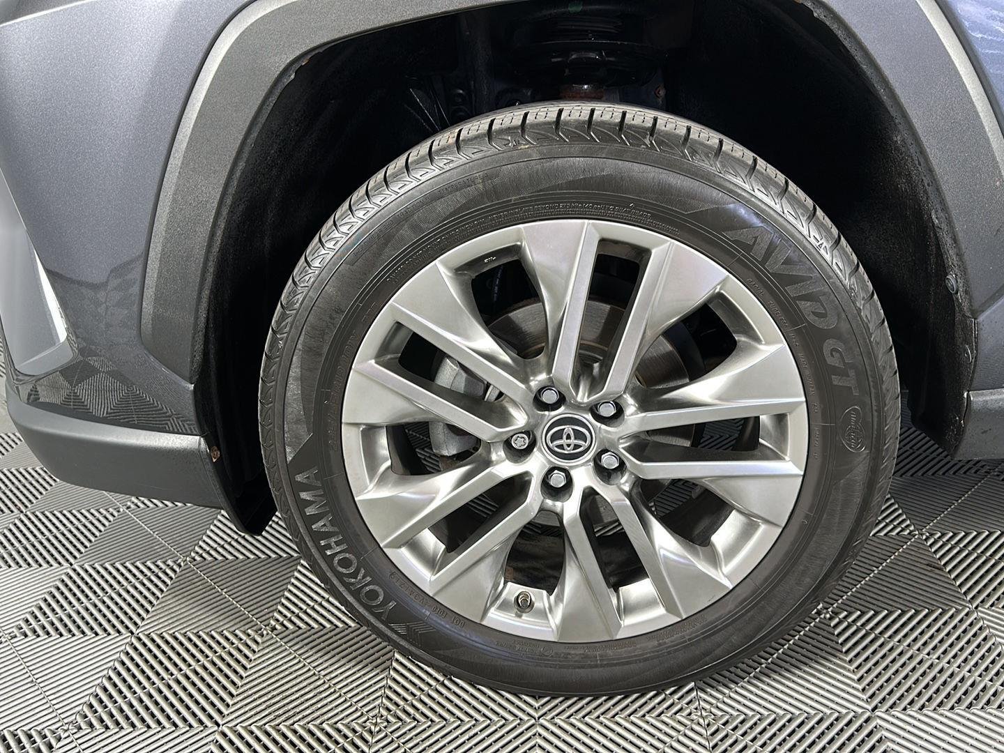Used 2019 Magnetic Gray Metallic Toyota Limited image 5
