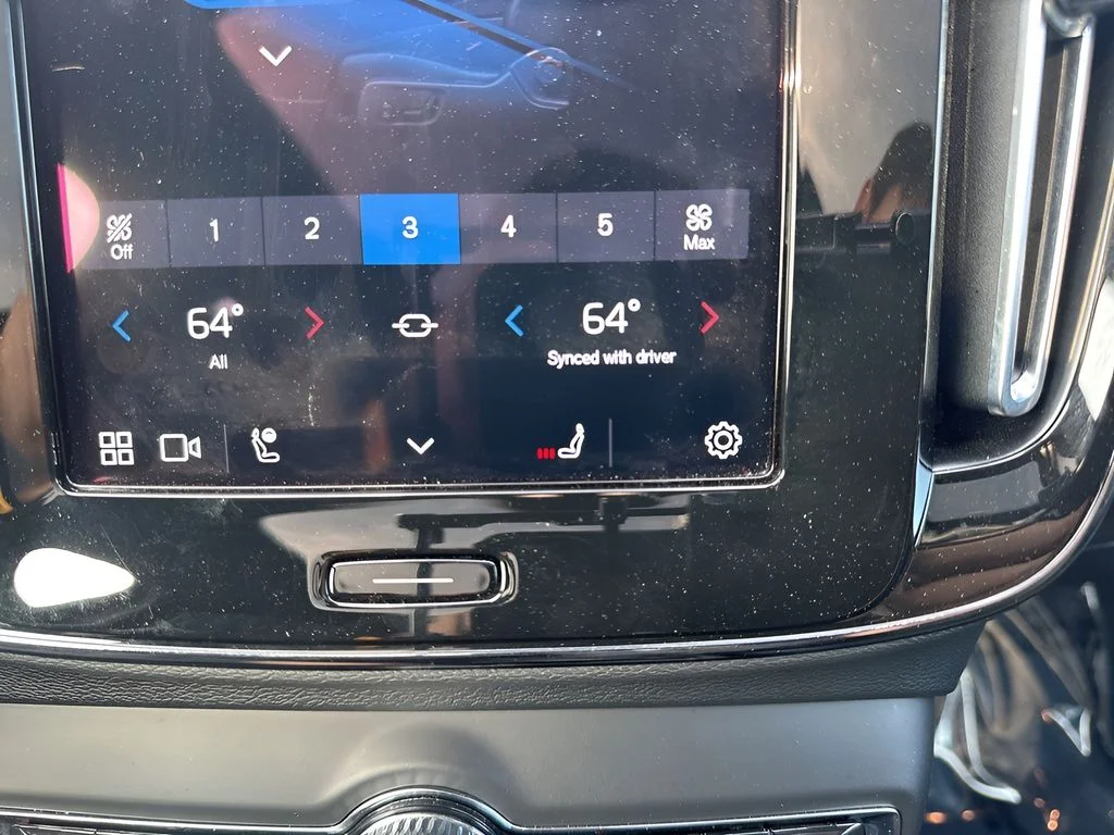 2023 Volvo C40 Ultimate - Photo 23