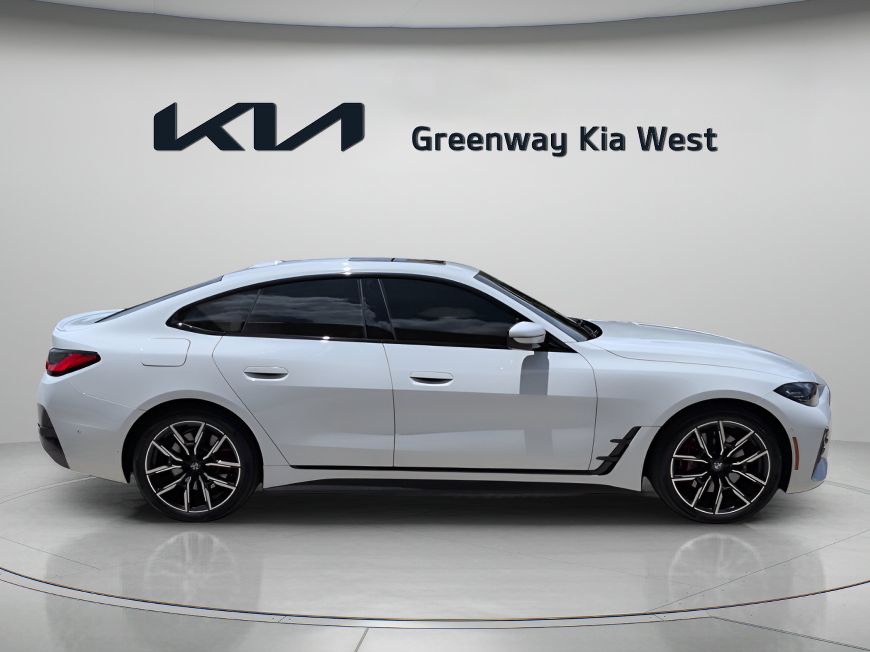 Used 2022 Alpine White BMW 430i Gran Coupe image 9
