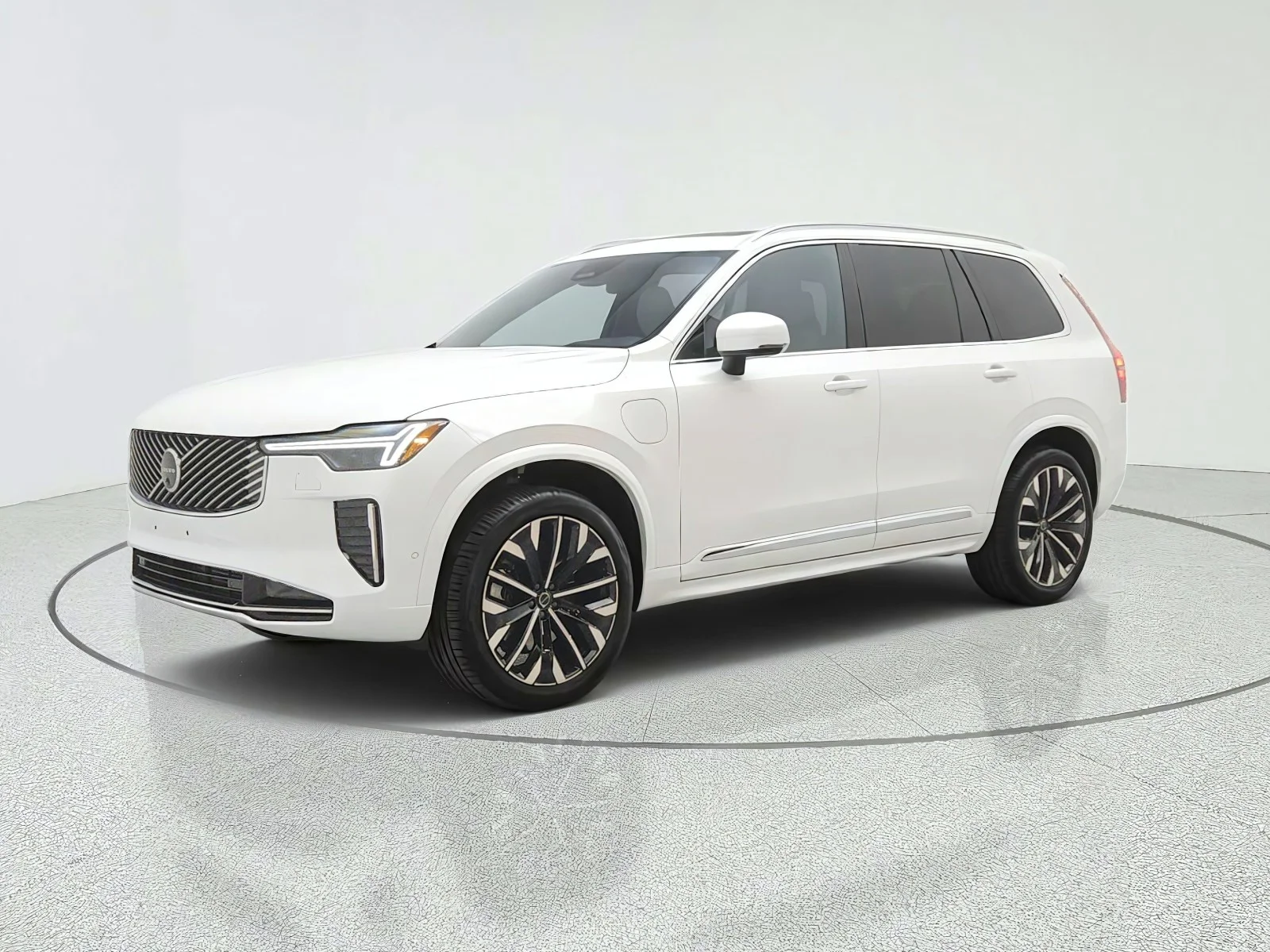 2026 Volvo XC90 Plug-In Hybrid