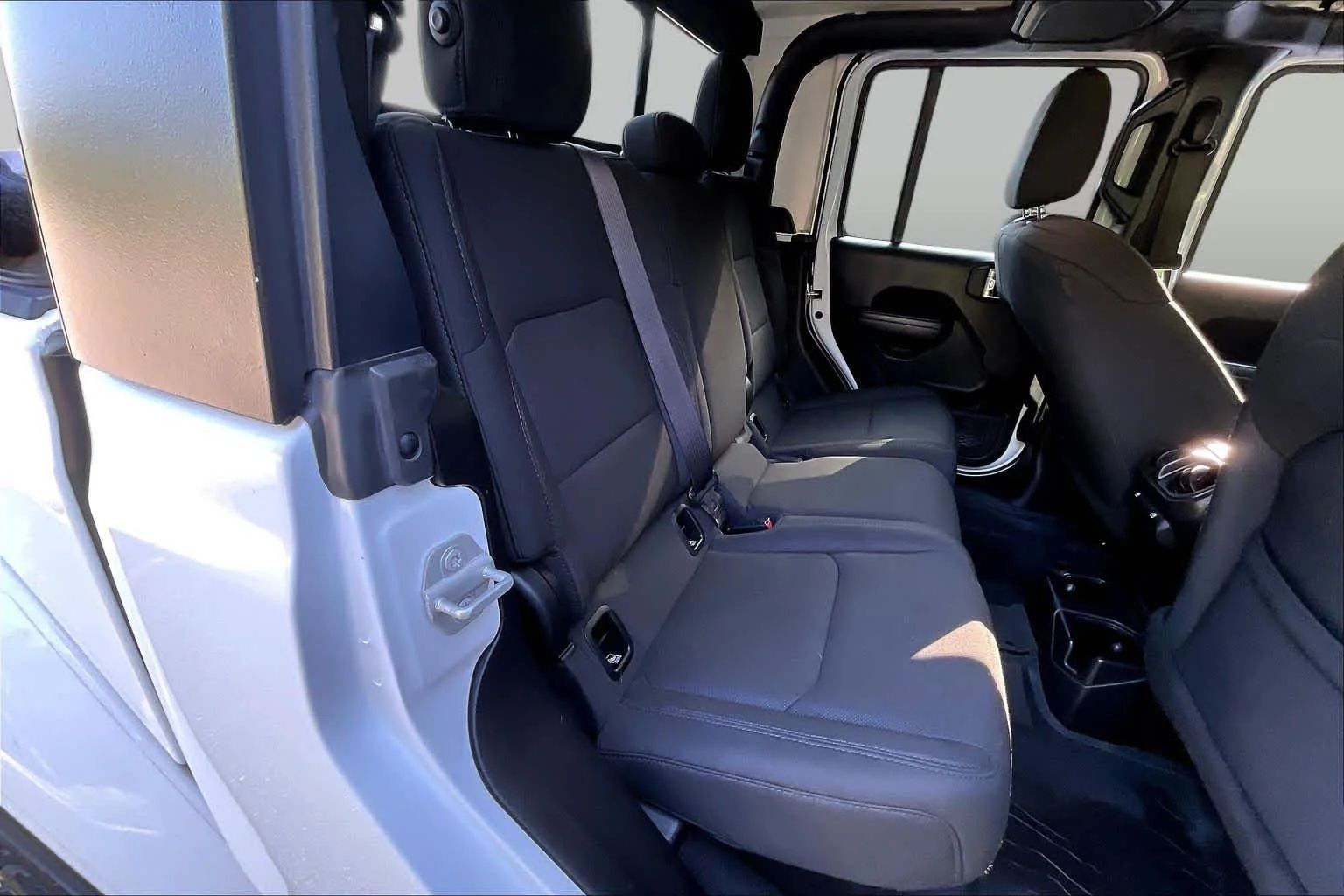 Used 2023 Bright White Clearcoat Jeep Sport S image 20