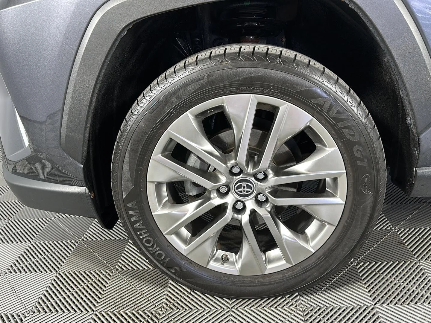 Used 2019 Magnetic Gray Metallic Toyota Limited image 5