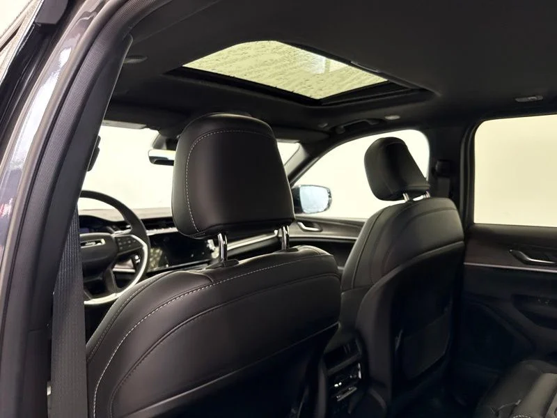New 2026 Baltic Gray Metallic Clearcoat Jeep Altitude image 18