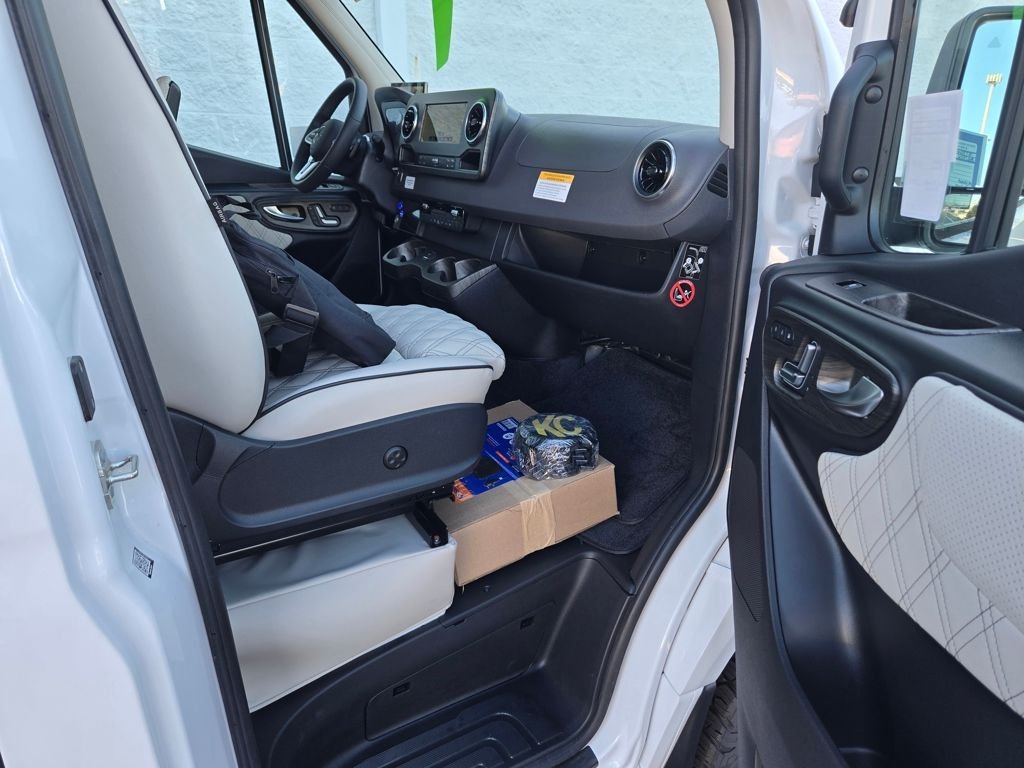 2024 Mercedes-Benz Sprinter Cargo Van Base - Photo 12