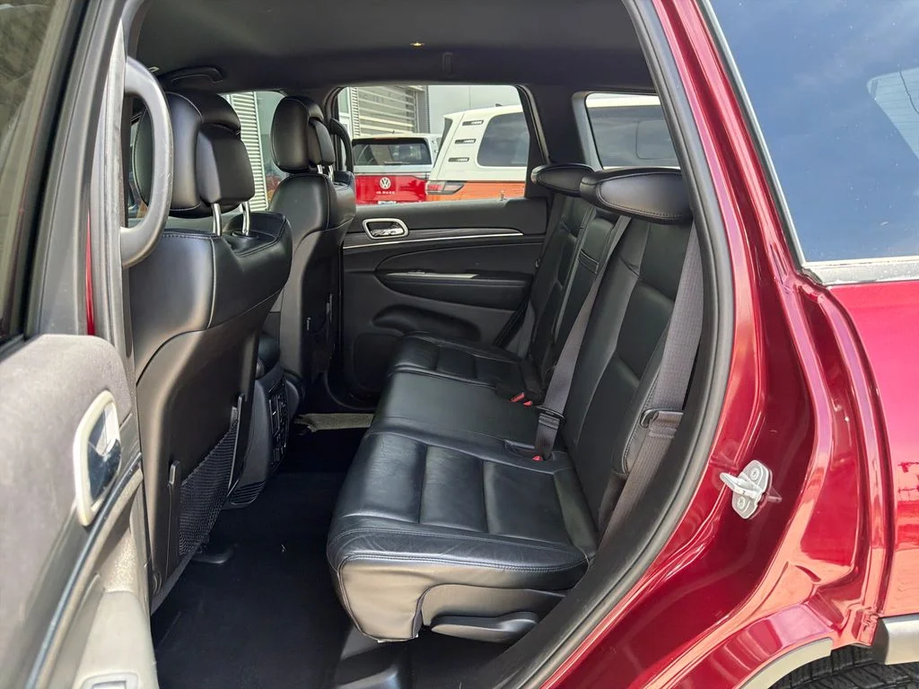Used 2019 Red Jeep Limited image 12