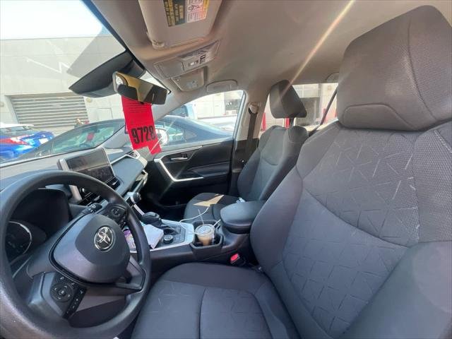 Certified Used 2023 SILVER SKY METALLIC Toyota  image 6