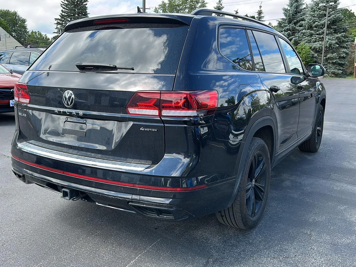 Used 2023 Deep Black Pearl Volkswagen 3.6L V6 SEL R-Line Black image 6