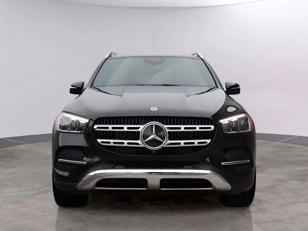 Used 2025 Obsidian Black Metallic Mercedes-Benz GLE 450 image 2