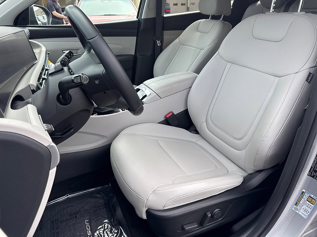Used 2026 Shimmering Silver Hyundai SEL Premium image 13