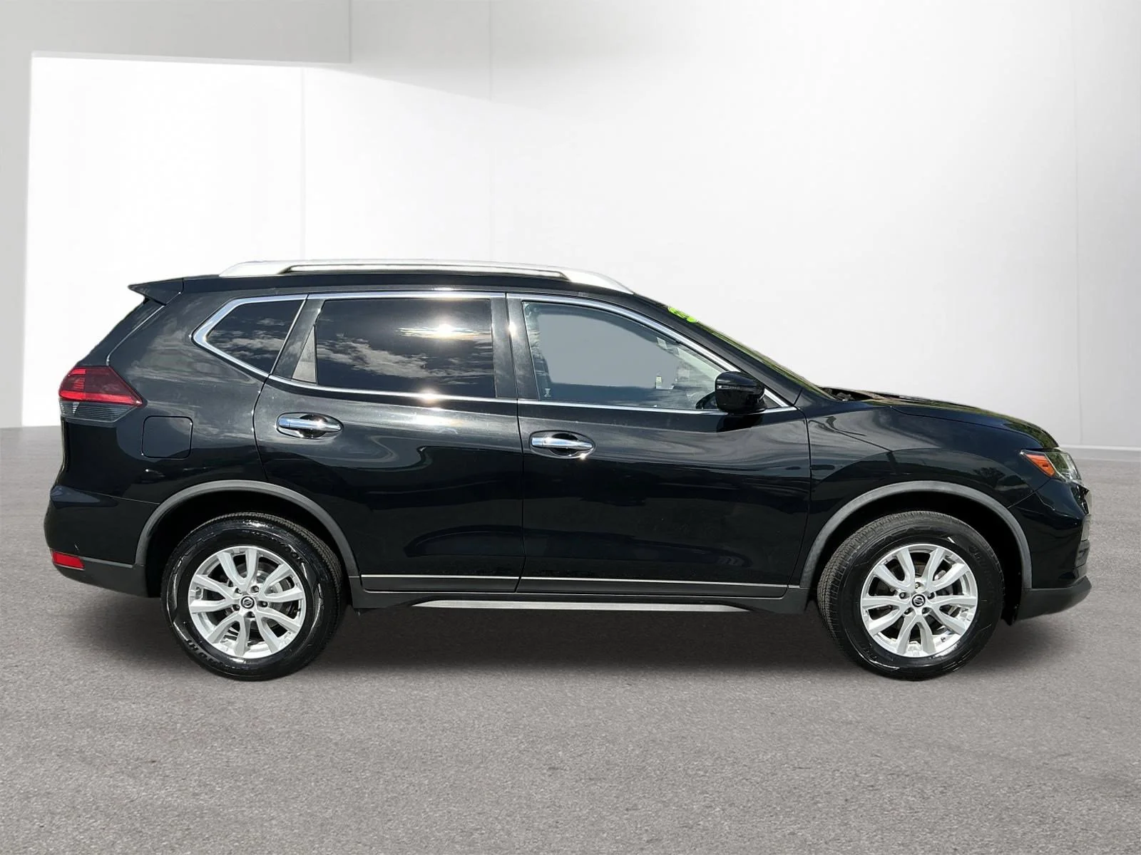 Used 2020 Magnetic Black Pearl Nissan SV image 2