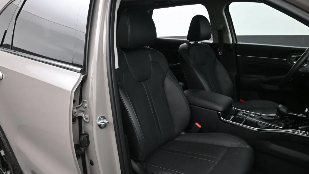 Used 2024 Brown Kia X-Line SX image 17